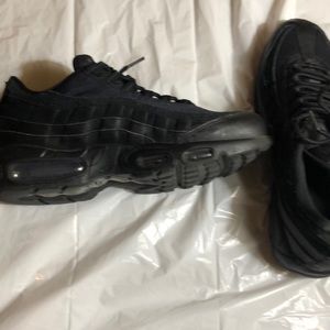 Nike air max’s 95 all black